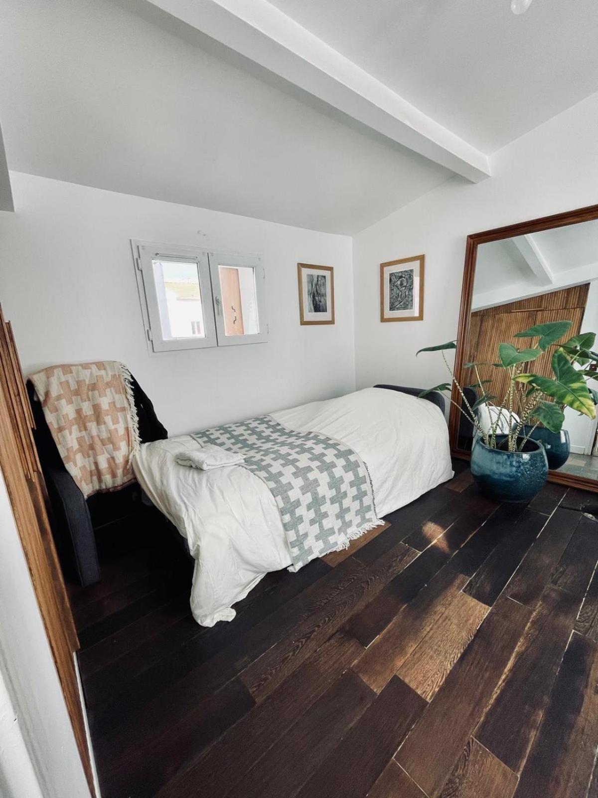 Small Architect'S House Pantin Esterno foto